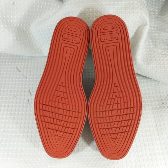 NIB! COLE HAAN! OG PLATFORM WINGTIPS,  CREAM GENUINE LEATHER, RED SOLE! 11B